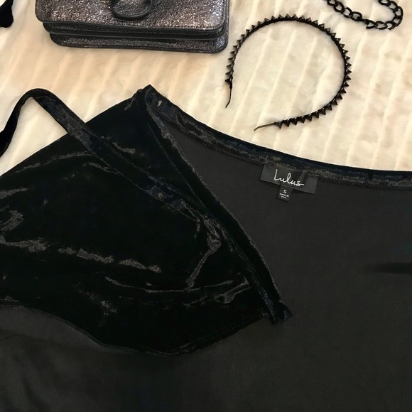 SMALL BLACK VELVET WRAP MINI SKIRT - Picture 9 of 12